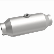 Load image into Gallery viewer, MagnaFlow Universal Catalytic Converter 2.5in CA Spun Mid-Bed