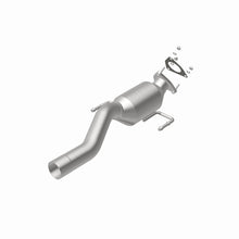 Load image into Gallery viewer, MagnaFlow 04-06 Volkswagen Touareg 3.2L Direct Fit Converter