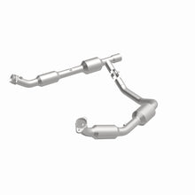 Load image into Gallery viewer, MagnaFlow 05-08 Ford E-350 Super Duty 5.4L Direct Fit Converter