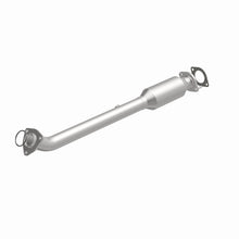 Load image into Gallery viewer, MagnaFlow 05-16 Nissan Frontier 2.5L Direct Fit Converter