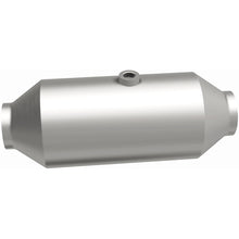 Load image into Gallery viewer, MagnaFlow MagnaFlow 2.5 in. OEM Grade Federal / EPA Compliant Universal Catalytic Converter