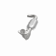 Load image into Gallery viewer, MagnaFlow 99-00 Ford Exped 4.6L Direct Fit Converter