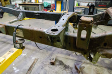 Load image into Gallery viewer, RustBuster 09-18 Ram 1500 Cab Mount - Left