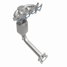 Load image into Gallery viewer, MagnaFlow 12-13 500 L4 1.4 OEM Manifold Direct Fit Converter