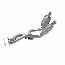 Load image into Gallery viewer, MagnaFlow 2005 Ford F-250 Super Duty 6.8L Direct Fit Converter