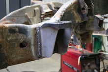 Load image into Gallery viewer, Rust Buster 01-10 Chevy Silverado 2500HD Front Cab Mount Left Side