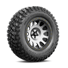 Load image into Gallery viewer, BFGoodrich Mud-Terrain T/A KM3 LT275/70R17 121/118QLRE