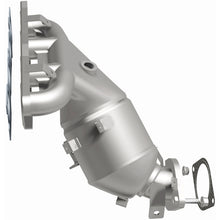 Load image into Gallery viewer, MagnaFlow Direct Fit Catalytic Converter 20-21 Nissan Kicks 1.6L Single Manifold