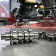 Load image into Gallery viewer, S&amp;S Cycle 2017 M8 Touring 550G Gear Drive Camshaft Kit