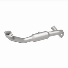 Load image into Gallery viewer, MagnaFlow 05-06 Lincoln Navigator 5.4L Direct Fit Catalytic Converter - Passenger Side