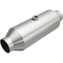 Load image into Gallery viewer, MagnaFlow 2.50 1/O2 CA 4in. Spun Universal Converter