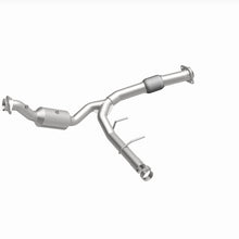 Load image into Gallery viewer, MagnaFlow 18-21 Ford Expedition Right Underbody 3.5L Direct Fit Catalytic Converter