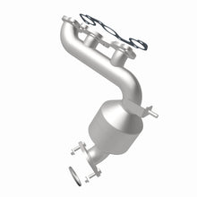Load image into Gallery viewer, MagnaFlow 04-06 Toyota Sienna 3.3L Direct Fit Converter