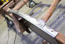 Load image into Gallery viewer, Rustbuster Leaf Spring Right Side