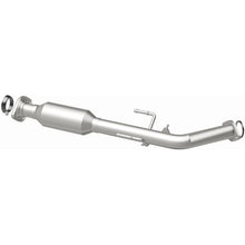 Load image into Gallery viewer, MagnaFlow 01-03 Toyota Sienna 3.0L Direct Fit Converter