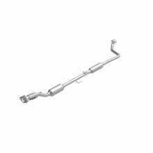 Load image into Gallery viewer, MagnaFlow Direct Fit Catalytic Converter OEM 18-21 Nissan Kicks 1.6L Single Underbody