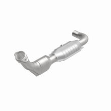 Load image into Gallery viewer, MagnaFlow 99-00 Ford Exped 4.6L Direct Fit Converter