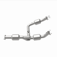 Load image into Gallery viewer, MagnaFlow 18-20 Chevrolet Express 2500 Single Underbody 4.3L Direct Fit Catalytic Converter