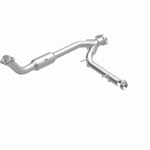 Load image into Gallery viewer, MagnaFlow 05-06 Lincoln Navigator 5.4L - Driver side