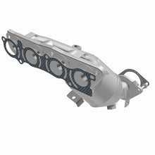 Load image into Gallery viewer, MagnaFlow Direct Fit Catalytic Converter 20-21 Nissan Kicks 1.6L Single Manifold