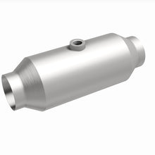 Load image into Gallery viewer, MagnaFlow Universal Catalytic Converter 2.5in CA Spun Mid-Bed