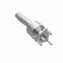 Load image into Gallery viewer, MagnaFlow 15-17 Discovery Sport L4 2 OEM Underbody Direct Fit Converter