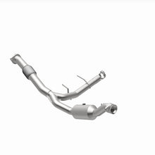 Load image into Gallery viewer, MagnaFlow 18-21 Ford Expedition Right Underbody 3.5L Direct Fit Catalytic Converter