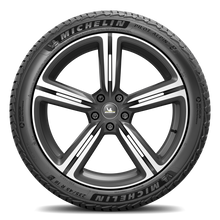 Load image into Gallery viewer, Michelin Pilot Alpin 5 SUV 285/45R21 113V XL 73856