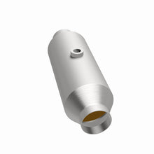 Load image into Gallery viewer, MagnaFlow 2.50 1/O2 CA 4in. Spun Universal Converter