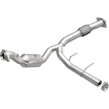 Load image into Gallery viewer, MagnaFlow 18-21 Ford Expedition Right Underbody 3.5L Direct Fit Catalytic Converter