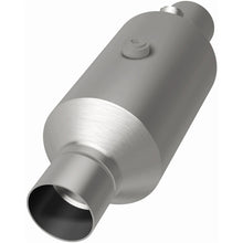 Load image into Gallery viewer, MagnaFlow 2.50 w/dual O2 5in. Spun Universal Converter