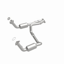 Load image into Gallery viewer, MagnaFlow 04-06 Chevrolet Silverado 1500 5.3L Direct Fit Catalytic Converter