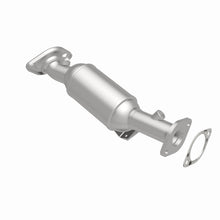 Load image into Gallery viewer, MagnaFlow 10-11 Soul 1.6L Underbody Direct Fit Converter