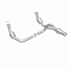 Load image into Gallery viewer, MagnaFlow 11-14 Escalade 6.2 Underbody Direct Fit Converter