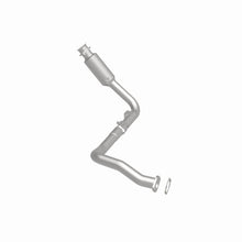 Load image into Gallery viewer, MagnaFlow Direct Fit Catalytic Converter 10-13 Land Rover LR4 V8 5.0L OEM Underbody