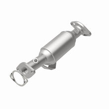Load image into Gallery viewer, MagnaFlow 10-11 Soul 1.6L Underbody Direct Fit Converter