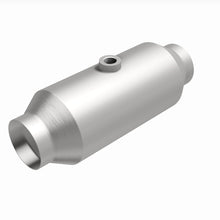 Load image into Gallery viewer, MagnaFlow Universal Catalytic Converter 2.5in CA Spun Mid-Bed