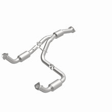 Load image into Gallery viewer, MagnaFlow 12-17 Chevrolet Express 3500 6.0L Direct Fit Converter