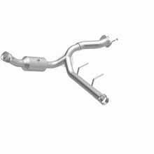 Load image into Gallery viewer, MagnaFlow 2021 Ford F-150 Right Underbody 5L Direct Fit Converter