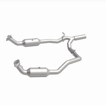 Load image into Gallery viewer, MagnaFlow 17-18 Ford E-350 6.8L Direct Fit Converter