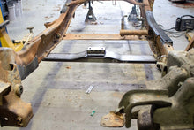 Load image into Gallery viewer, Rust Buster 01-10 GM Pickup Front Cab Mount