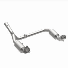Load image into Gallery viewer, MagnaFlow 19-20 GMC Sierra 1500 Single Underbody 4.3L/5.3L Direct Fit Catalytic Converter