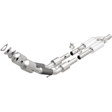 Load image into Gallery viewer, MagnaFlow 2006 Volkswagen Passat 3.6L Direct Fit Converter