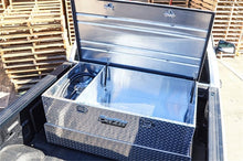 Load image into Gallery viewer, Dee Zee Universal Tanks - Combo Brite-Tread Aluminum (75 Gal)