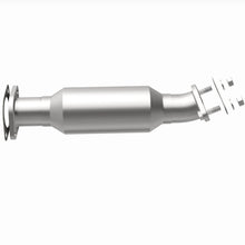 Load image into Gallery viewer, MagnaFlow 07-09 Hyundai Santa Fe 3.3L Direct Fit Converter