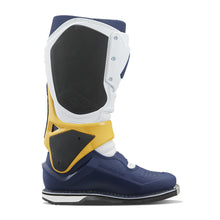 Load image into Gallery viewer, Gaerne SG22 Boot Squadron Size - 7