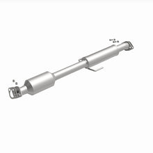 Load image into Gallery viewer, MagnaFlow 2015 Kia Optima 2.4L Direct Fit Catalytic Converter (California Grade)
