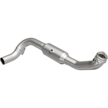 Load image into Gallery viewer, MagnaFlow 05-06 Lincoln Navigator 5.4L Direct Fit Catalytic Converter - Passenger Side