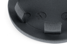 Load image into Gallery viewer, APR Center Cap (Use w/Flow Formed Wheels) - Static - Silver Z1003270