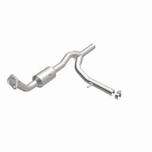 Load image into Gallery viewer, MagnaFlow 07-08 Ford F-150 4.6L Direct Fit Converter